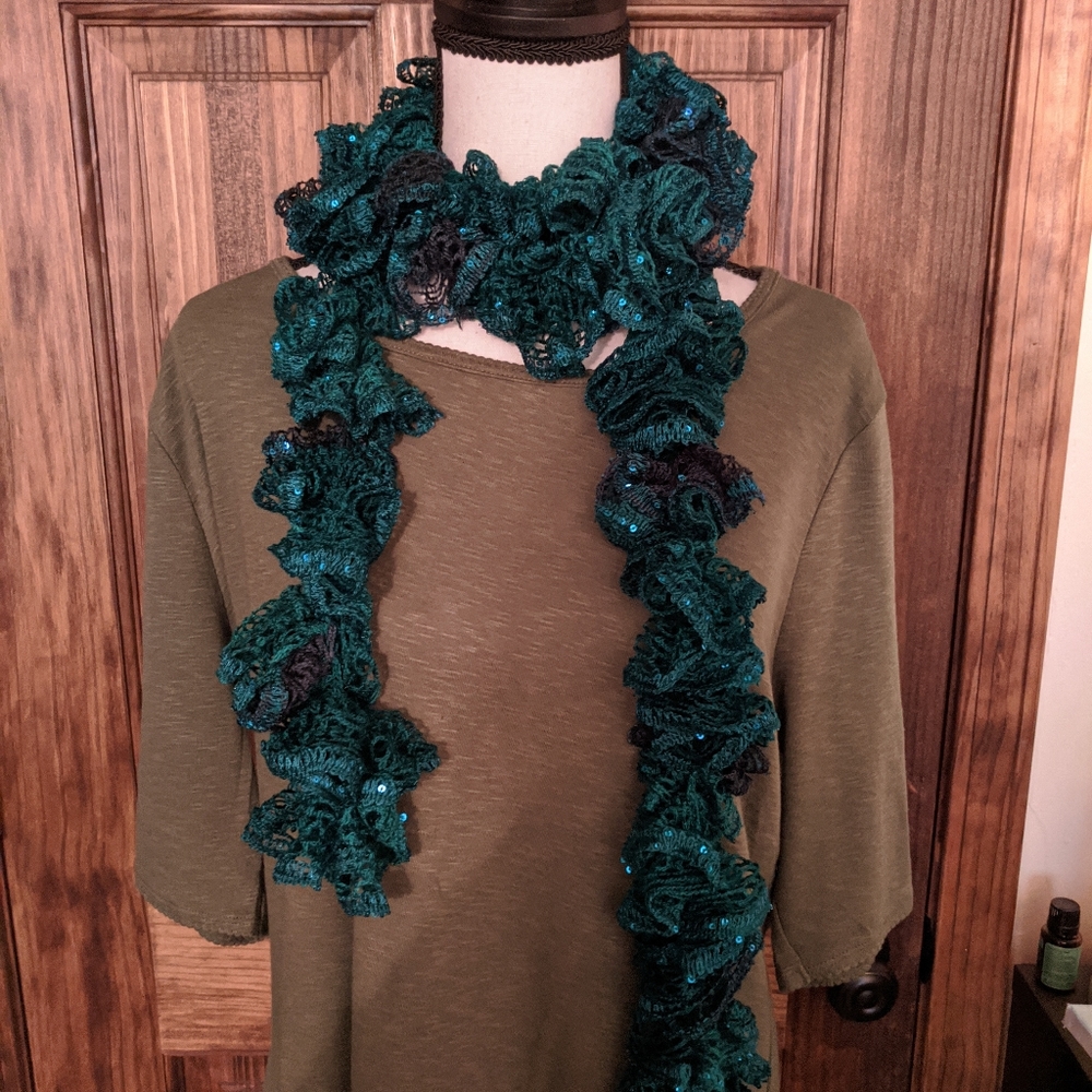 Ruffle Scarves - Picture 10 of 11
